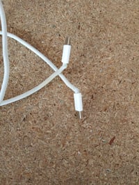 Cablu de încărcare împletit Apple USB-C de 60W, 1 m - compatibil cu iPhone, iPad, MacBook - Utilizat, cablu deteriorat (stare: vezi a doua imagine) 3