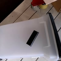 Recipient pentru hrană de câini Iris Ohyama ATS-M, ermetic, cu roți, 18L/7kg, plastic negru fără BPA — Lingură lipsă (stare: vezi a 2-a imagine) 2