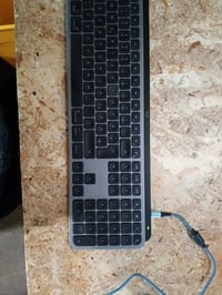 Tastatură și mouse wireless Logitech MX Keys S Combo pentru Mac — lipsește mouse-ul, suportul pentru încheieturi și receptorul (stare: vezi a 2-a imagine) 2