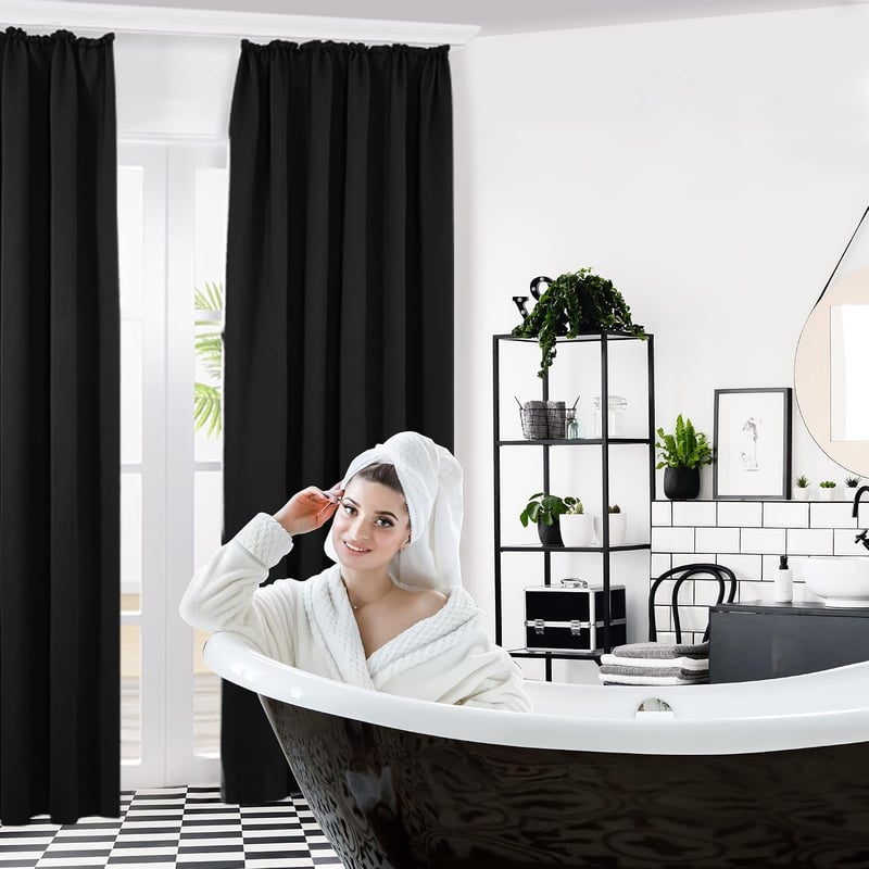 Deconovo Fekete sötétítő függöny hideg- és hangszigeteléssel ráncolt szalaggal 160x140 cm 2 db