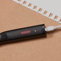 Elektrická guma Derwent 2305810, nabíjateľná cez USB – precízne gumovanie, profesionálna kvalita 4