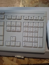 Bezdrôtová súprava klávesnice a myši CHERRY Stream Desktop Recharge, biela, nemecká lokalizácia — vypadnuté 3 klávesy + (stav: pozri 2. obrázok) 4
