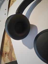 Bluetooth slúchadlá Sony WH-CH520, čierne – bezdrôtové, na uši, výdrž batérie 50 hodín, rýchle nabíjanie, vstavaný mikrofón, multipoint 3