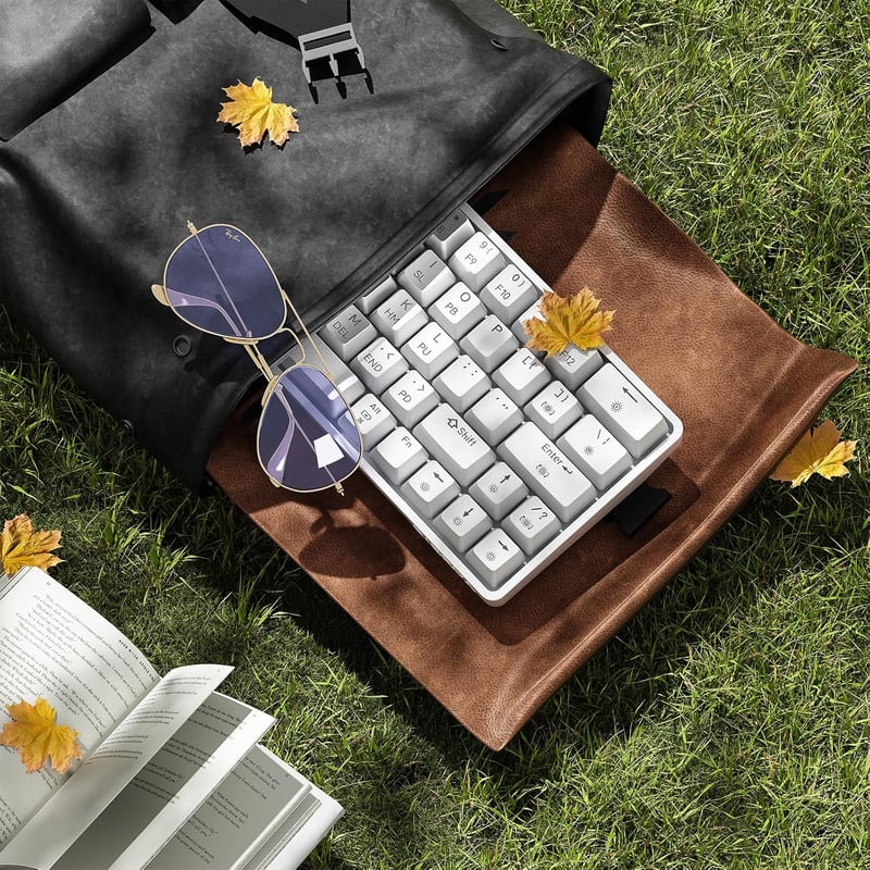 Dierya DK63 Vezeték Nélküli Mechanikus Gamer Billentyűzet, 60% Kompakt, RGB Háttérvilágítás, Bluetooth/2.4G/USB-C, Lineáris Piros Kapcsoló, 