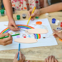 DOITOOL 10-dielna sada drevených výrezov v tvare surfovacej dosky so šnúrkou - DIY mini dekorácia v tvare surfovacej dosky na plážovú párty, do izby v prímorskom štýle a na letnú dekoráciu stien 3