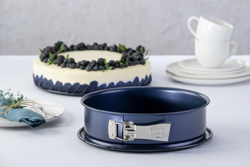 Dr. Oetker 26 cm-es kerek tortaforma zománc bevonattal, kék, tapadásmentes - Ø 26 cm, springform pan