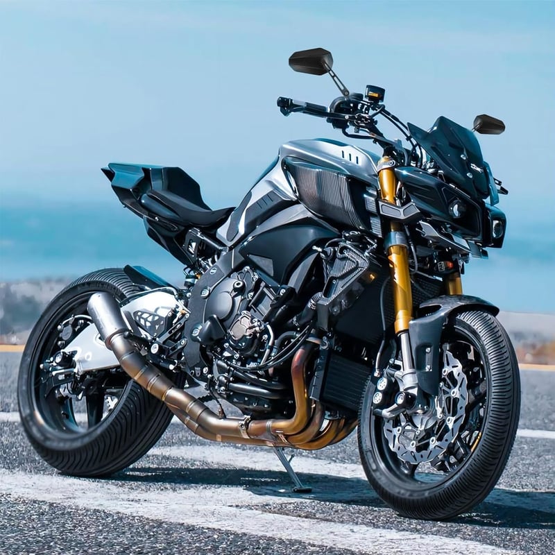 DREAMIZER E24 E-Jóváhagyott Motortükör 8-10 mm - Kompatibilis Kawasaki Z, Yamaha MT Sorozattal, Robogókkal és Quadokkal - Állítható, Tükröző