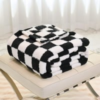 Pătură DREAMLANDING cu model în carouri – Pătură din microfibră moale, pufoasă și călduroasă pentru canapea și pat, model în carouri negru, 127x152 cm 1