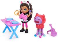 DreamWorks Gabby's Dollhouse súprava Cat-tivity Kitty Karaoke Party – Hudobná súprava s figúrkami Gabby a DJ Catnipa, gramofónom a prekvapením v balení 7