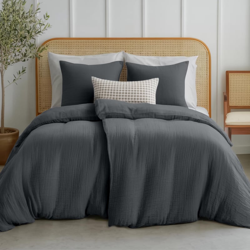 Set lenjerie de pat Dreamzie 135x200 cm + 2 fețe de pernă 80x80 cm, muselină de bumbac, gri închis, 4 piese