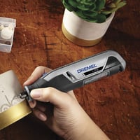 Unealtă multifuncțională cu acumulator Dremel Lite 7760, 3,6V, 15 accesorii, 8000-25000 RPM - Sculptare, Gravare, Șlefuire, Lustruire, Curățare 7