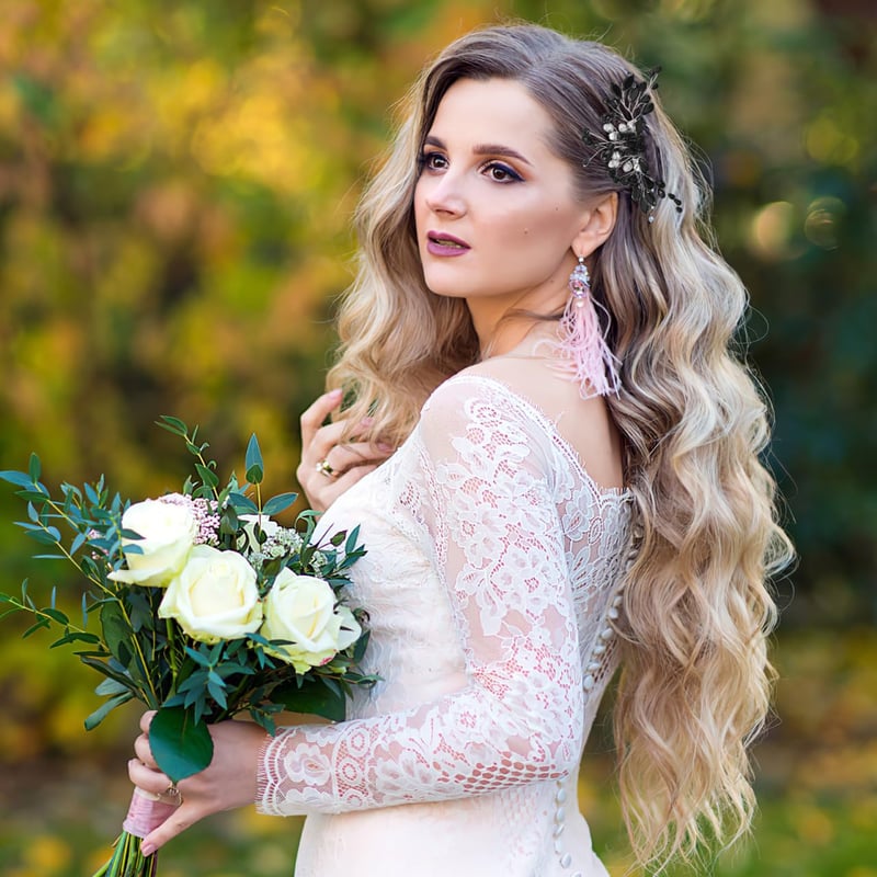 DRESSOOS Fekete Esküvői Hajfésű Strasszköves Virág Díszítéssel - Elegáns Kristály Hajtű Menyasszonyoknak, Alkalmi Frizurákhoz