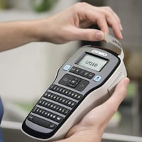 Prenosný štítkovač DYMO LabelManager 160 – štartovacia súprava, klávesnica QWERTZ, 3 pásky, štítky D1 so šírkou 6, 9 a 12 mm 4