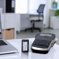 Prenosná tlačiareň štítkov DYMO LabelManager 280 v kufríku – QWERTZ klávesnica, pripojenie k PC/Mac, pre pásky D1 so šírkou 6, 9 a 12 mm 6