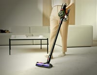 Aspirator vertical fără fir Dyson V8 Cyclone, 150 AW, autonomie 60 de minute, perie Motorbar, tehnologie anti-încurcare, cu accesorii 2