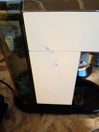 De'Longhi Dedica Style EC685.W espresso aparat bijeli, s pjenjačom za mlijeko, 1,3 l, 15 cm — udubljeno, izgrebano kućište (stanje: vidi 2. sliku) 2