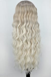 L'Oréal Hosszú Göndör Szőke Ombre Paróka Nőknek - Természetes Hatású Cosplay Farsangi Kellék 2