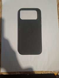 Husă Apple iPhone 17 Pro Max din material funcțional, MagSafe, culoare neagră, stare vizibil uzată 2
