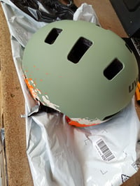 Cască de ciclism pentru copii Uvex Kid 3 CC, verde mușchi-nisip mat, circumferință cap 55-58 cm, cu reglare individuală a mărimii, ventilație optimă, utilizată 4