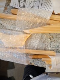 HAKU Herrendiener férfi öltözőállvány, természetes tömörfa, 47x102x36 cm — hibás, alkatrésznek: törött elem (állapot: lásd a 2. képet) 2