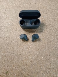 Jabra Elite 4 Bluetooth Fülhallgató Aktív Zajszűréssel, Multipoint — gumiharangok és töltőkábel nélkül (állapot: lásd a 2. képet) 2