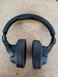 Căști Bluetooth JBL Tune 720BT negre - Defecte, parțial defecte, parțial funcționale: partea stângă se aude încet (stare: vezi a 2-a fotografie) 2