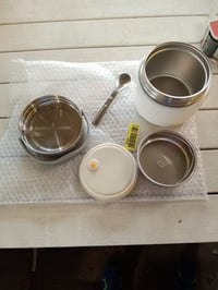 Termoska na jedlo volumoon 1,2 l – Nerezová termonádoba s lyžičkou a viečkom, biela — použitá (stav: pozri 2. obrázok) 2