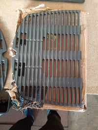 Grilaj de gătit din fontă LOKHING pentru seria Weber Q300, Q320, Q3000, Q3200, set de 2 grile de schimb, dimensiune totală 63,5 x 45,21 cm, stare utilizată 2