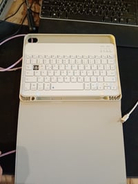 GKABXY tipkovnica s maskom za iPad Air 11" (M4/M3/M2) i iPad Air 5./4. generacije - Zaštitna maska — nedostaje tipka Q (stanje: vidi 2. sliku) 3