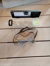 Pretekárske zrkadlové plavecké okuliare TYR Blackops 140 EV pre dospelých – na súťažné plávanie, s UV ochranou, modro-žlté 2