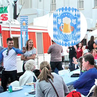 Oktoberfest Bajor Kék Szélzsák Kerti Dekoráció 2db-os Szett 4