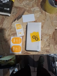 NEW'C iPhone 15 edzett üveg kijelzővédő fólia és kamera védő szett (1 db képernyővédő + 1 db kameravédő), 9H, HD átlátszó, ujjlenyomatmentes 4