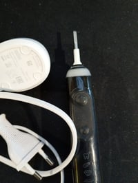 Oral-B Genius X elektromos fogkefe 6 tisztítási móddal, Bluetooth kapcsolattal, fekete – használt, kefefej nélkül (állapot: lásd a 2. képet) 3