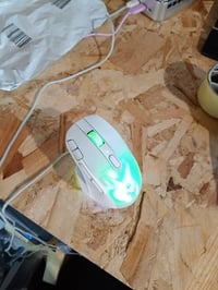 Bezdrôtová herná myš Roccat Kone XP Air, optický senzor 19 000 DPI, podsvietenie AIMO RGB, 4D koliesko, s nabíjacou stanicou RGB, biela 3