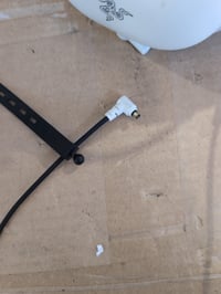 Drôtové herné slúchadlá Razer BlackShark V2 X, biele, 50 mm, 7.1 — chybné, na náhradné diely: zlomený konektor (stav: viď 2. obrázok) 3