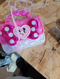 Just Play Disney Junior Minnie Mouse Bowfabulous set kabelky, 7-dielna hracia súprava pre dievčatá so svetelnými a zvukovými efektmi, okuliarmi a telefónom, od 3 rokov 5