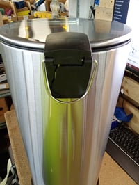 Harbour Housewares kanta za smeće na pedalu od nehrđajućeg čelika, 30 litara — oštećen mehanizam za otvaranje poklopca, ogrebotina na bočnoj strani (stanje: vidi 2. sliku) 2