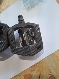 Cestovný pedál na bicykel Shimano PD-T421 SPD, čierny – CHYBNÝ: — chybný, čiastočne funkčný: Jeden pedál je poškodený (stav: pozri 2. obrázok) 6