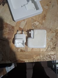 Apple 35 W-os kettős USB-C port hálózati adapter töltő — hibás, alkatrésznek: törött, működésképtelen darab (állapot: lásd a 2. képet) 2