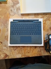 Microsoft Surface Pro Signature billentyűzet zafírkék színben, Surface Pro 8, Pro 9 és Pro X kompatibilis, AZERTY francia kiosztás 3