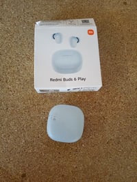 Bluetooth slúchadlá Xiaomi Redmi Buds 6 Play – 36 hodín – netestované (po odpojení od nabíjačky nefungujú) (stav: pozri 2. obrázok) 2