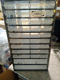 Raaco C12-40 set spremnika za sitni inventar nosivosti 36 kg, s prozirnim ladicama — udubljenje na rubu spremnika (stanje: vidi 2. sliku) 3