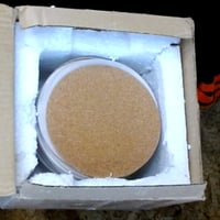 Belle Vous Kerek Fehér Kerámia Alátét helyett 7 db (2 db kerámia és 3 db parafa hiányzik) 10,2 cm Mázatlan Csempe Festéshez Mozaikhoz — 10 db-os szett 4