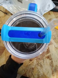 Stanley Quencher H2.0 FlowState termosz pohár szívószállal 1,2 L Sea Glass Aura színben, BPA-mentes — használt (állapot: lásd a 2. képet) 4