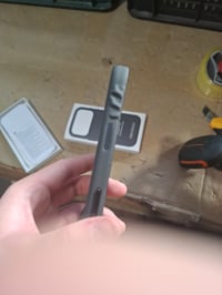 Tkany kryt MagSafe na Apple iPhone 17 Pro čierny – používaný, s kozmetickým poškodením — Je vydutý (stav: pozri 2. obrázok) 2