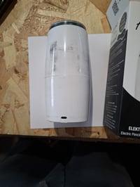 Elektrické strúhadlo na ceruzky JOLLY Herbert s USB, automatickým vypínaním, pre umelecké ceruzky a ceruzky s hrubou tuhou, biele – použité 4