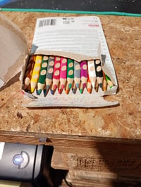 STABILO EASYcolors ergonomske trokutaste drvene bojice za dešnjake, set od 23 komada, višebojne, s protukliznom zonom za držanje 4