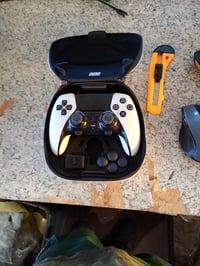Controler wireless Sony PlayStation DualSense Edge pentru PS5 și PC, alb-negru, cu joystick-uri interschimbabile și butoane spate reglabile 2
