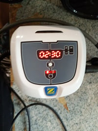 Robot autonom pentru curățarea piscinei Zodiac Vortex AV35050 WR000263, curăță fundul, pereții și linia apei, negru, utilizat 6