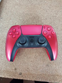 PlayStation DualSense vezeték nélküli kontroller PS5-höz - Volcanic Red — bal joystick driftel (állapot: lásd a 2. képet) 2